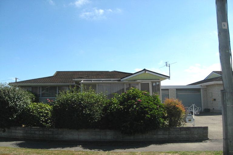 Photo of property in 2/15 Greenpark Street, Hoon Hay, Christchurch, 8025