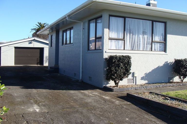 Photo of property in 25 Battiscombe Terrace, Waitara, 4320