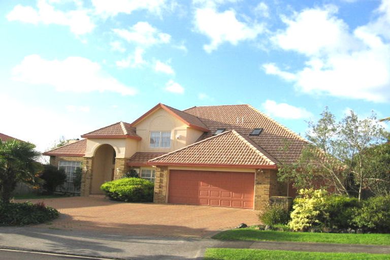 Photo of property in 12a Tumbridge Place, Somerville, Auckland, 2014