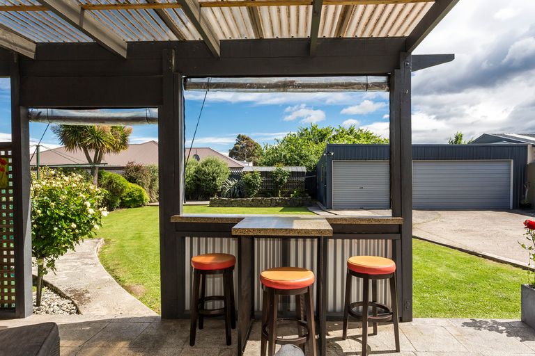 Photo of property in 17 Thames Street, Mosgiel, 9024