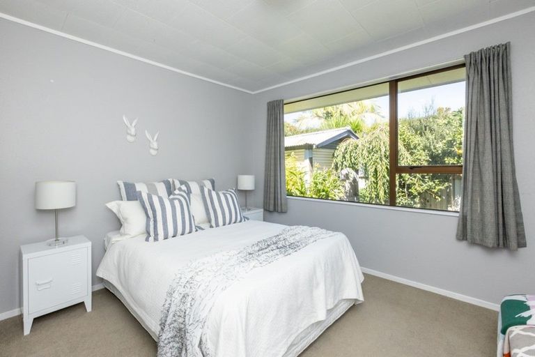 Photo of property in 76b Ferry Road, Clive, 4102