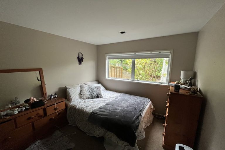 Photo of property in 132 Kittiwake Drive, Schnapper Rock, Auckland, 0632