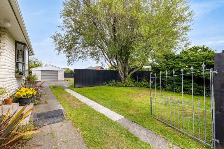 Photo of property in 35 Balrudry Street, Avonhead, Christchurch, 8042