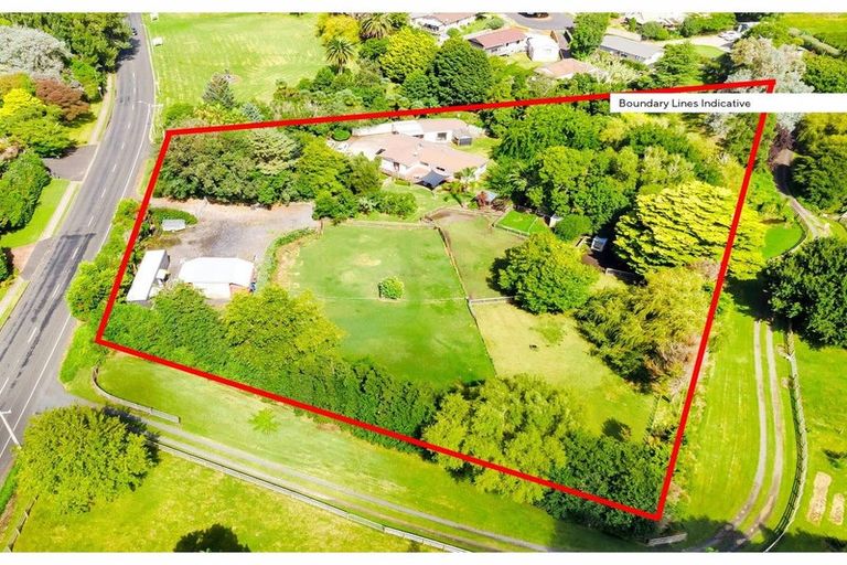 Photo of property in 3 Awhitu Road, Waiuku, 2683