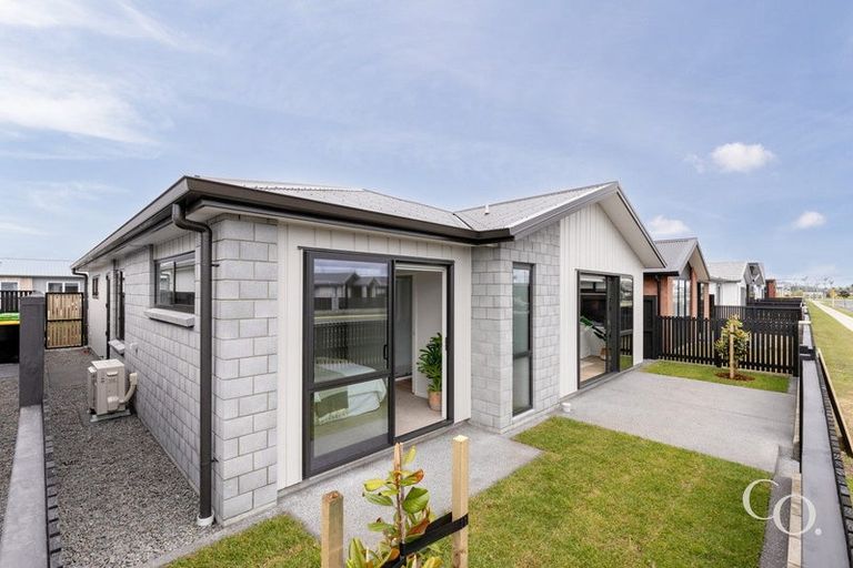 Photo of property in 35 Bale Close, Papamoa, 3118