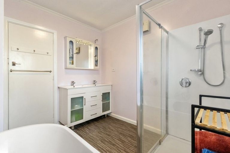 Photo of property in 15 Tauiwi Crescent, Hei Hei, Christchurch, 8042