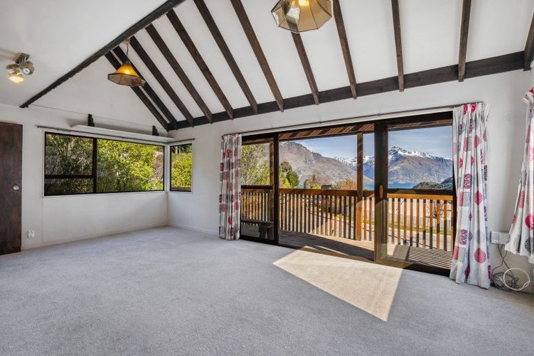 Photo of property in 218 Fernhill Road, Sunshine Bay, Queenstown, 9300