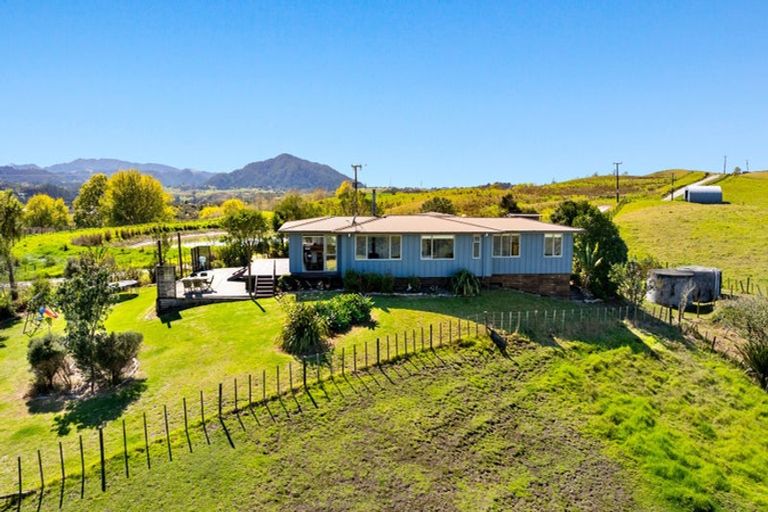 Photo of property in 301 Ranganui Road, Kaiwaka, 0573