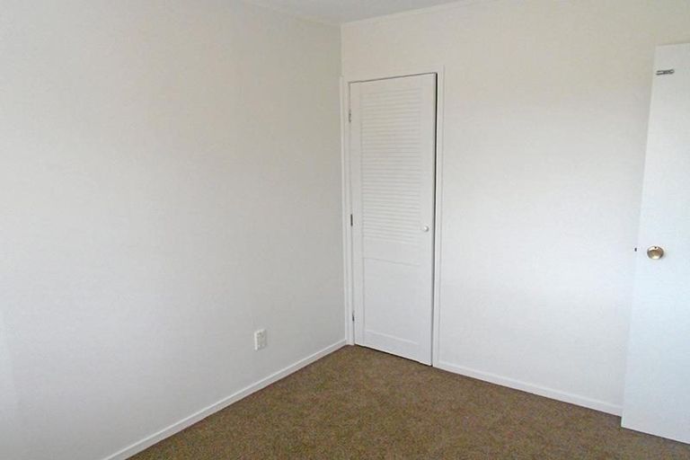 Photo of property in 14 Crosby Road, West Harbour, Auckland, 0618