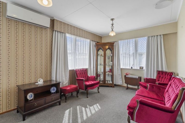 Photo of property in 3 Alice Place, Levin, 5510