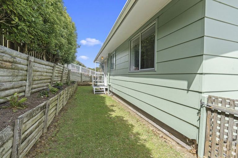 Photo of property in 1/25 Tahurangi Place, Spotswood, New Plymouth, 4310