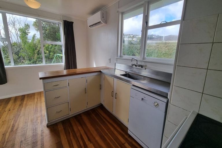 Photo of property in 41 Hindmarsh Street, Johnsonville, Wellington, 6037