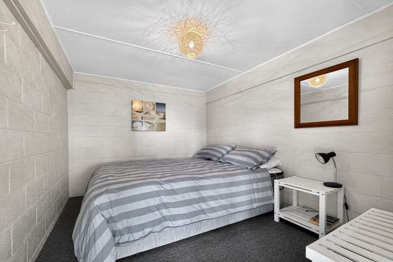 Photo of property in 102 Newcastle Street, Mahia, 4198