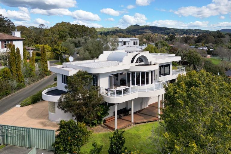 Photo of property in 14 Woodford Heights, Havelock North, 4130