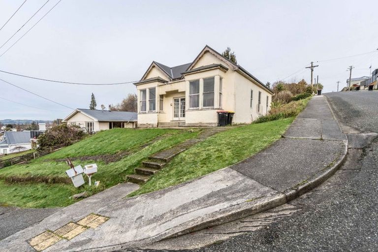 Photo of property in 16a-b Johnston Street, Gore, 9710