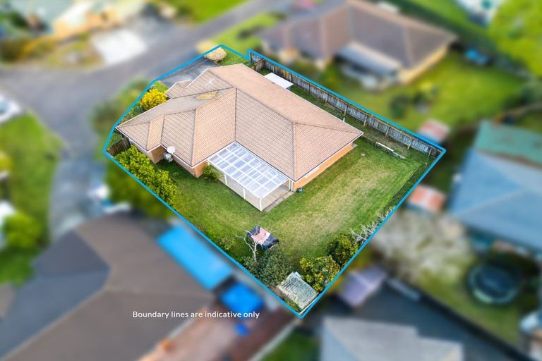 Photo of property in 17 Greenberry Drive, Ranui, Auckland, 0612