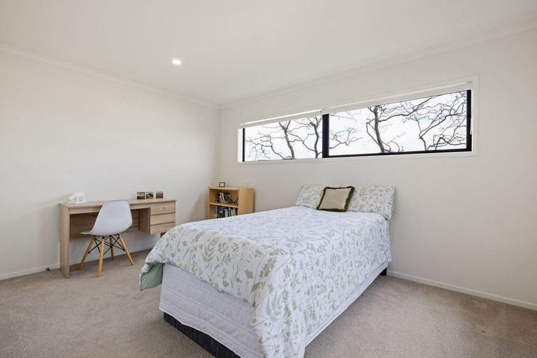 Photo of property in 22 Rose Leigh Drive, Cambridge, 3434