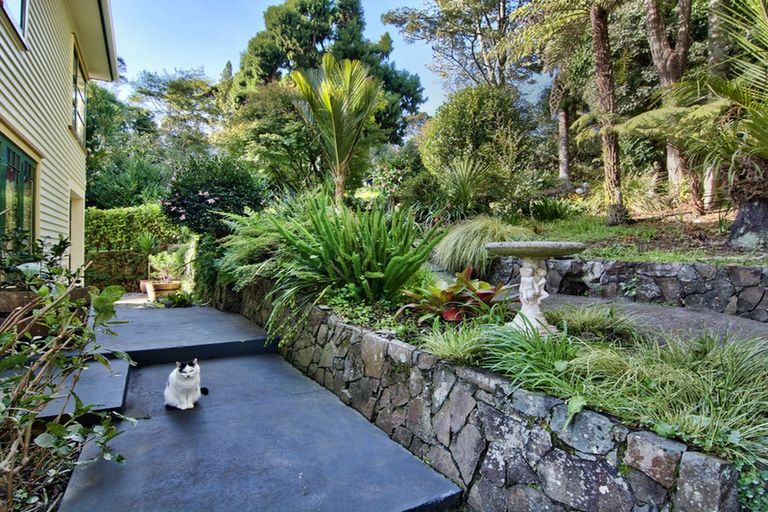 Photo of property in 753 West Coast Road, Oratia, Auckland, 0604