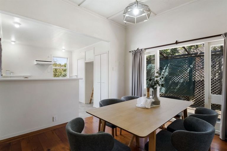 Photo of property in 25a Belle Vue Avenue, Northcote Point, Auckland, 0627