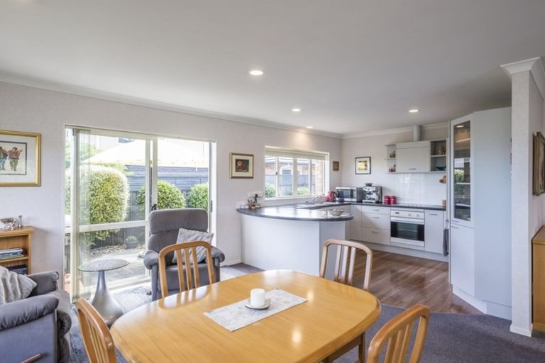 Photo of property in 38 Realm Drive, Paraparaumu, 5032