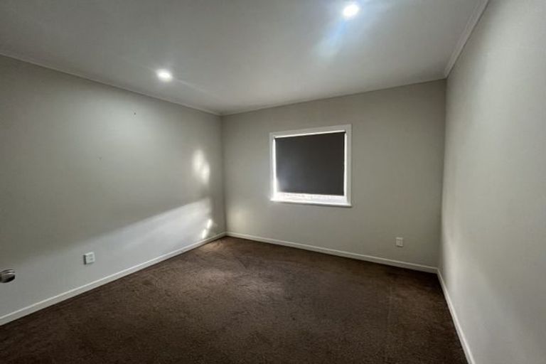 Photo of property in 6 Willis Road, Papakura, 2110