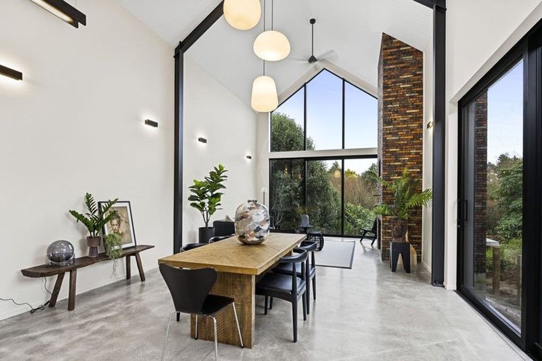 Photo of property in 88 Wairau Road, Oakura, 4314