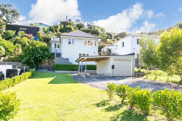 Photo of property in 51 Jackson Street, Island Bay, Wellington, 6023