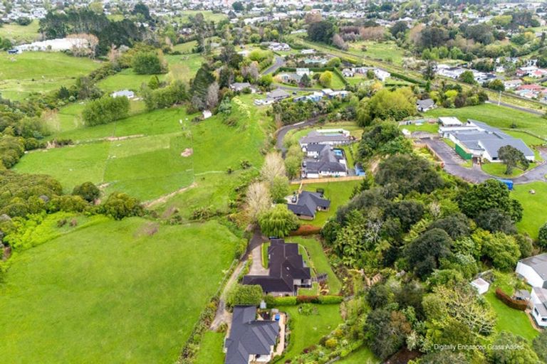 Photo of property in 2g Country Club Lane, Waiuku, 2123
