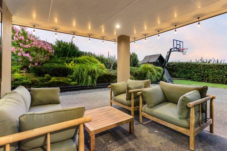 Photo of property in 3 Gavinike Place, Waimauku, 0812