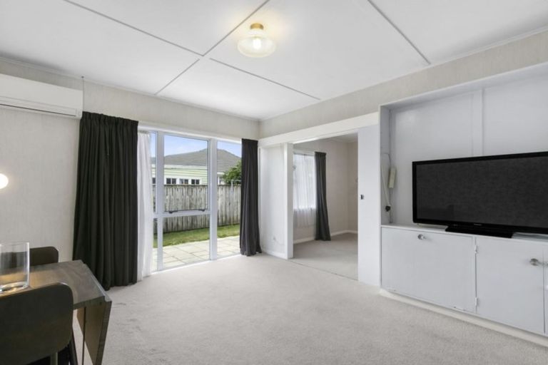 Photo of property in 1/1079 High Street, Taita, Lower Hutt, 5011