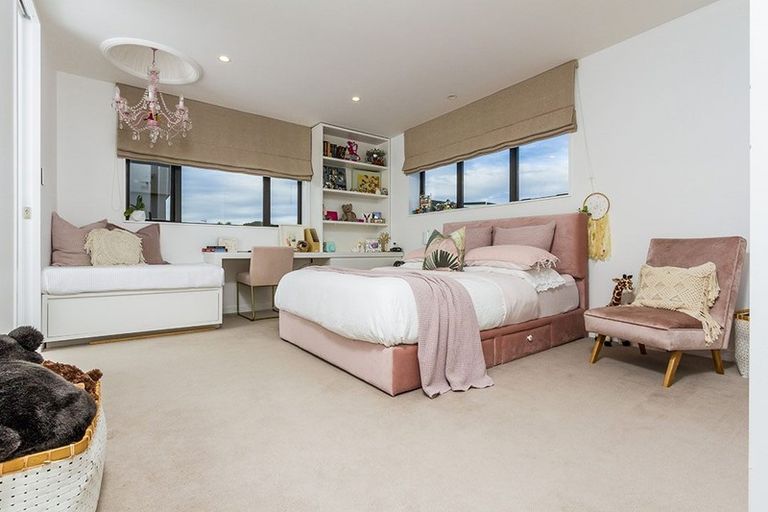 Photo of property in 41 Milford Road, Milford, Auckland, 0620