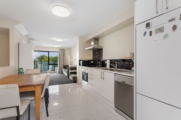 Photo of property in 2/116 Stanmore Road, Linwood, Christchurch, 8011