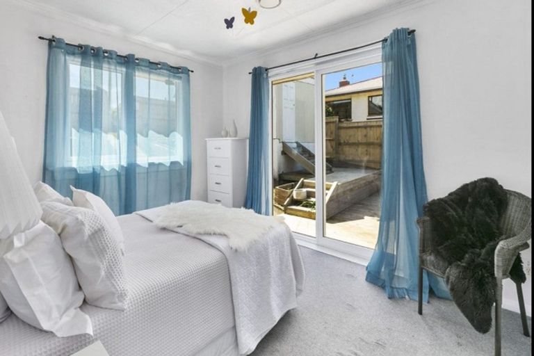 Photo of property in 7 Glendevon Place, Vauxhall, Dunedin, 9013