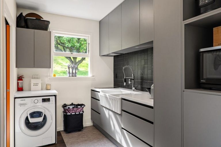 Photo of property in 120 Pipers Valley Road, Duvauchelle, Akaroa, 7581