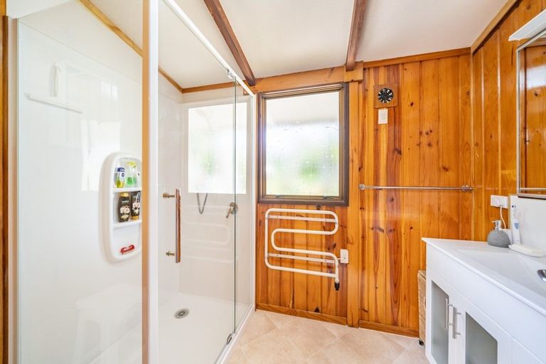 Photo of property in 3 Whangakoko Grove, Birchville, Upper Hutt, 5018