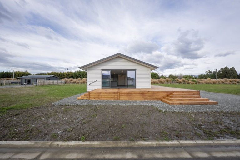 Photo of property in 21 Tukare Loop, Te Anau, 9600