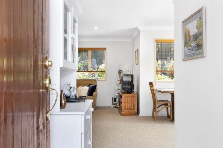 Photo of property in 42 Bell Common Close, Bethlehem, Tauranga, 3110