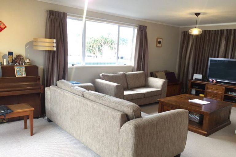 Photo of property in 2/71 Howe Street, Howick, Auckland, 2014