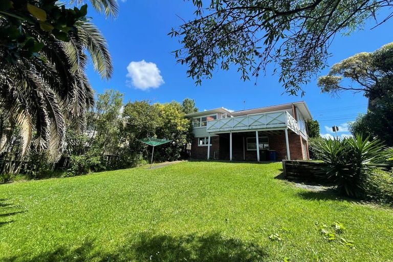 Photo of property in 129 Forrest Hill Road, Forrest Hill, Auckland, 0620