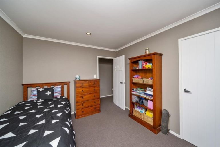 Photo of property in 15 Larlin Drive, Hawera, 4675