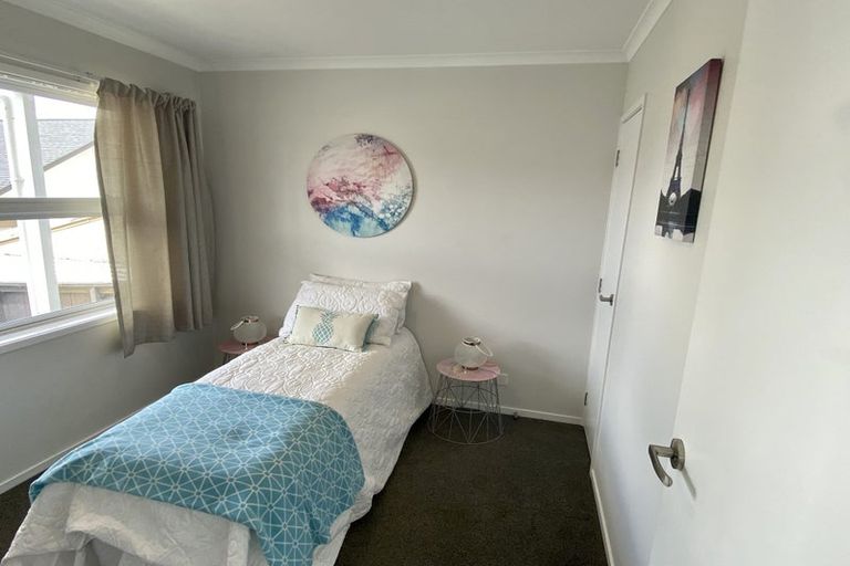 Photo of property in 3 Cornwall Street, Te Atatu South, Auckland, 0610