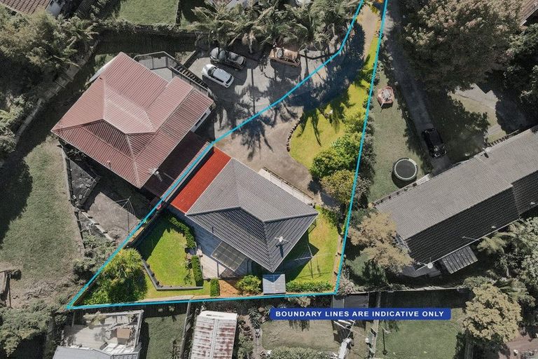 Photo of property in 329 Triangle Road, Massey, Auckland, 0614
