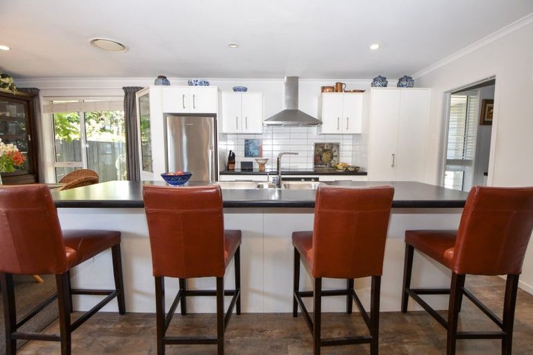 Photo of property in 5 Warrington Court, Carterton, 5713