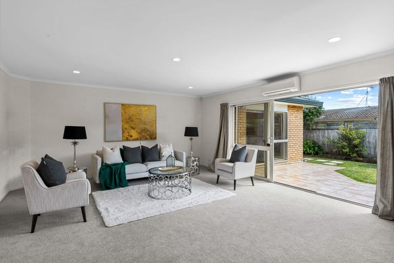 Photo of property in 12 Dan Tori Place, Orewa, 0931