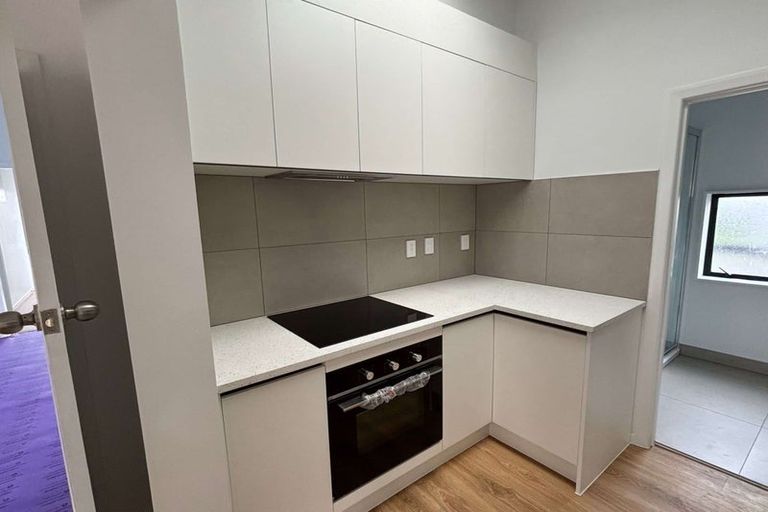 Photo of property in 222 Bridge Street, Eltham, 4322
