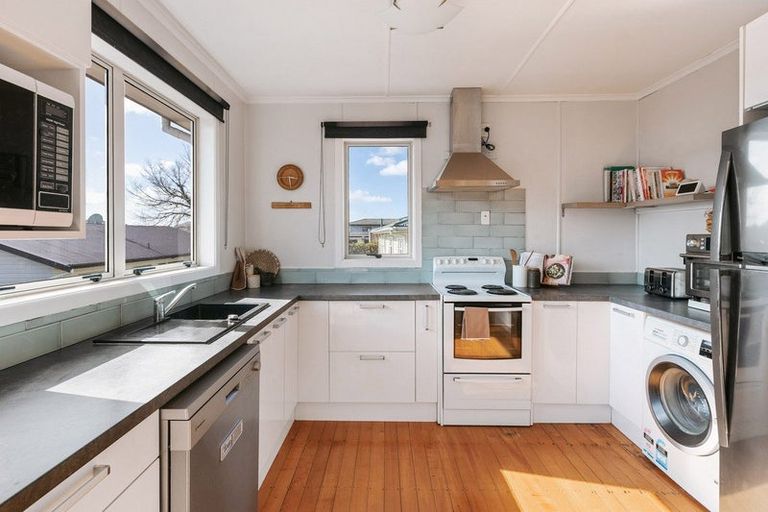 Photo of property in 15 Dunlop Road, Te Puke, 3119