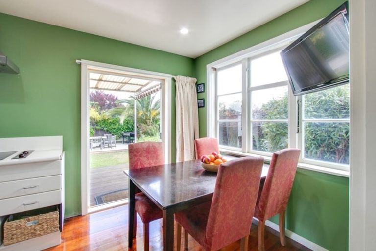 Photo of property in 27 Rutherford Road, Marewa, Napier, 4110