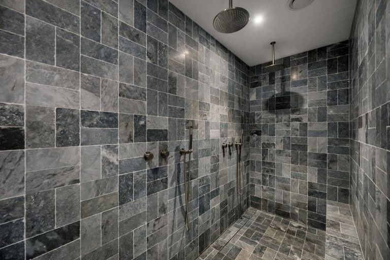 Photo of property in 66 Cedar Drive, Kelvin Heights, Queenstown, 9300