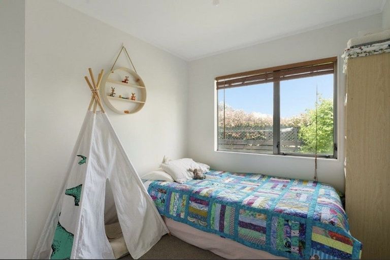 Photo of property in 6 Barbara Grove, Papamoa Beach, Papamoa, 3118