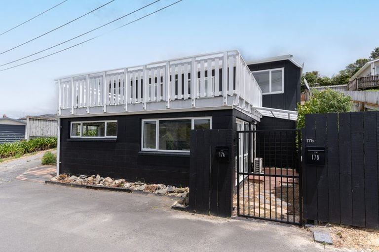 Photo of property in 17a The Drive, Tawa, Wellington, 5028